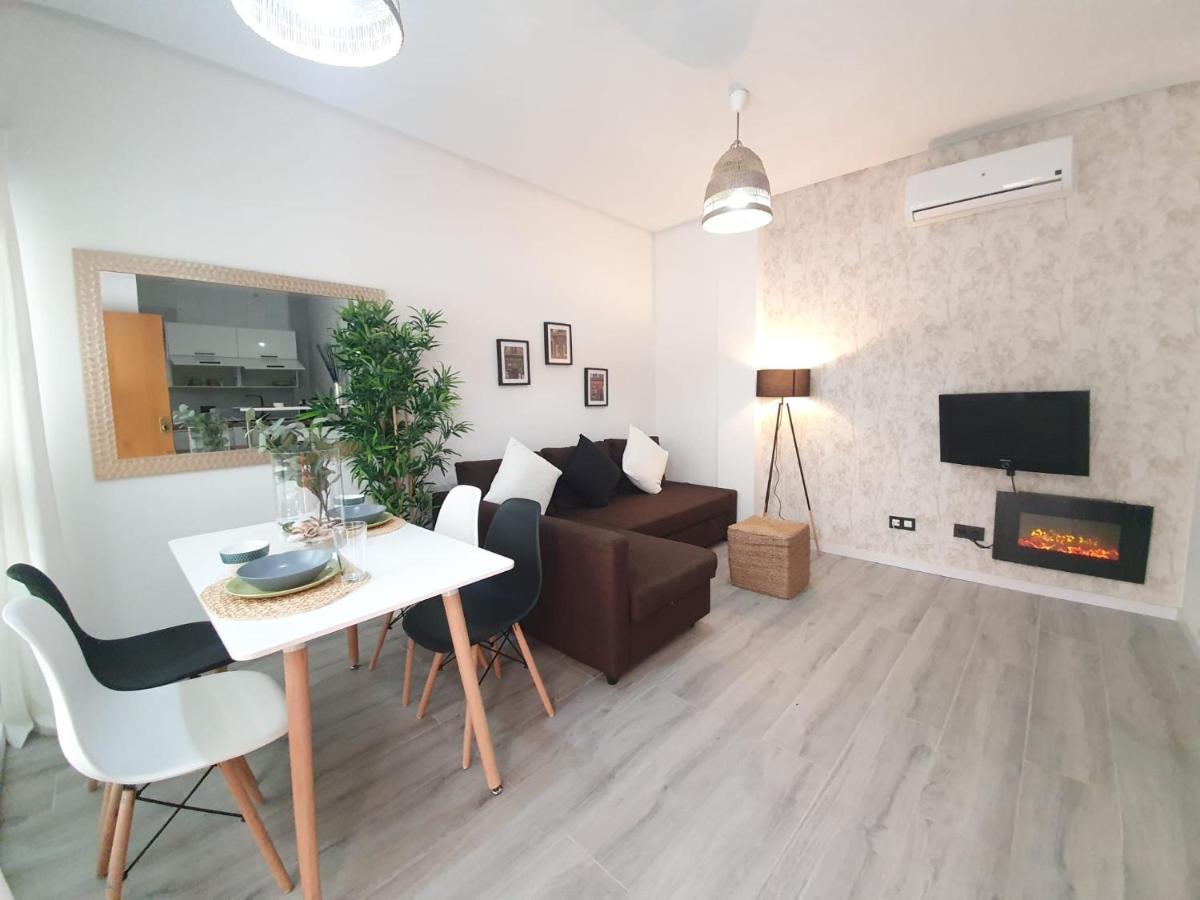 Apartamentos Alamos Málaga Dış mekan fotoğraf