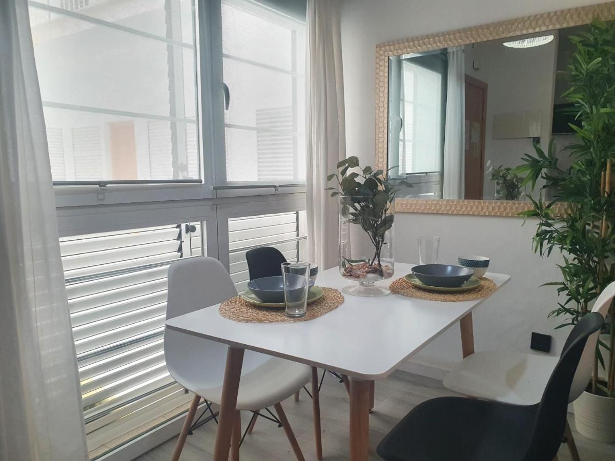 Apartamentos Alamos Málaga Dış mekan fotoğraf